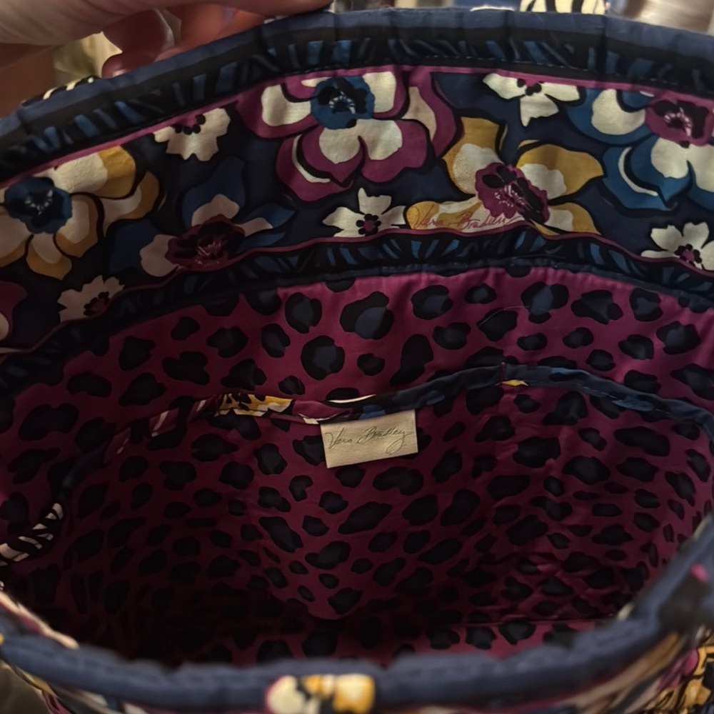 Vera Bradley 2014 (Retired Print) Tote and Lunch Bag-NWT - Picture 2 of 5